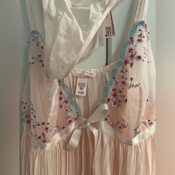 Victoria's Secret Blush Pink Pleated Nighty Sz XL - Picture 7 of 7